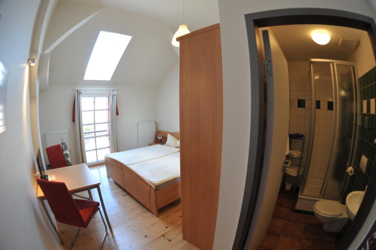 Hof Maerkische Heide Hostel Brandenburg  ภายนอก รูปภาพ