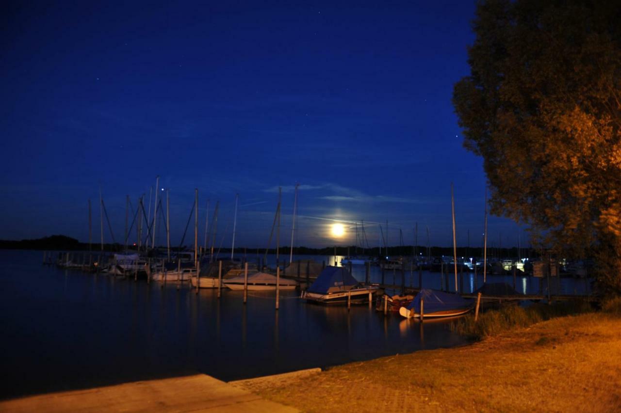 Hof Maerkische Heide Hostel Brandenburg  ภายนอก รูปภาพ