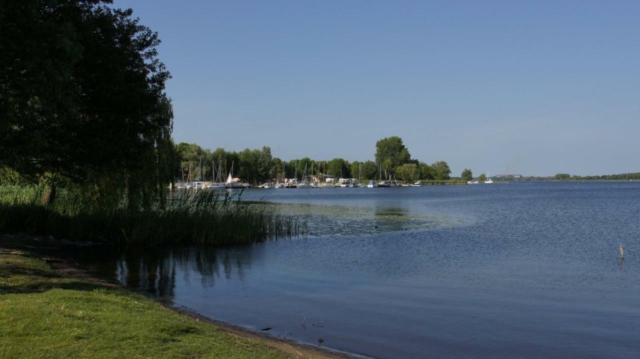 Hof Maerkische Heide Hostel Brandenburg  ภายนอก รูปภาพ